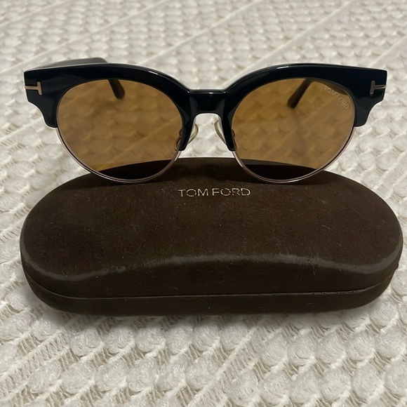 Tom Ford Accessories - Tom Ford Henri-02 Sunglasses with Case